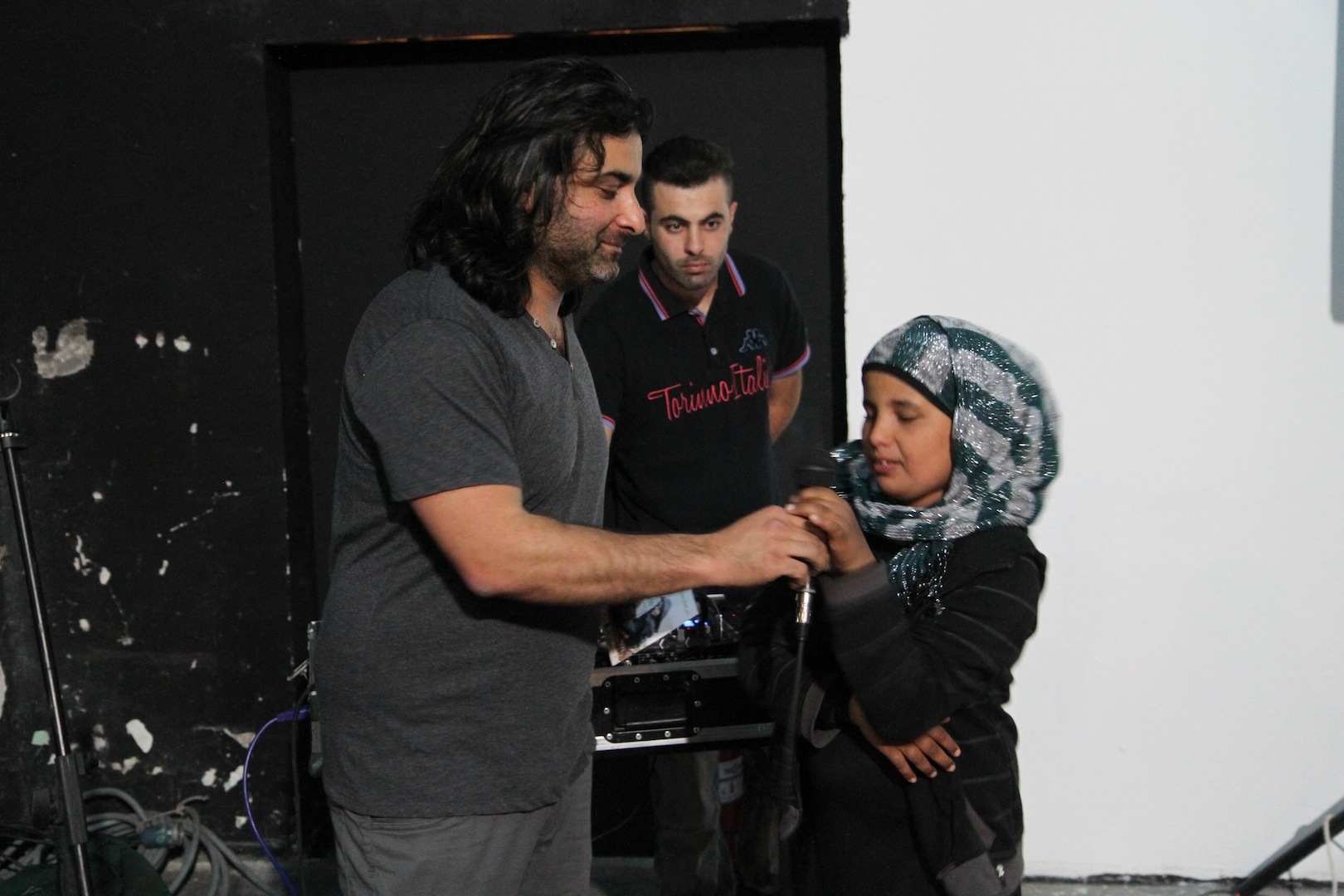 أطفال النقب يفتتحون معرض ألعاب فير معترف بها لمحمد بدارنة